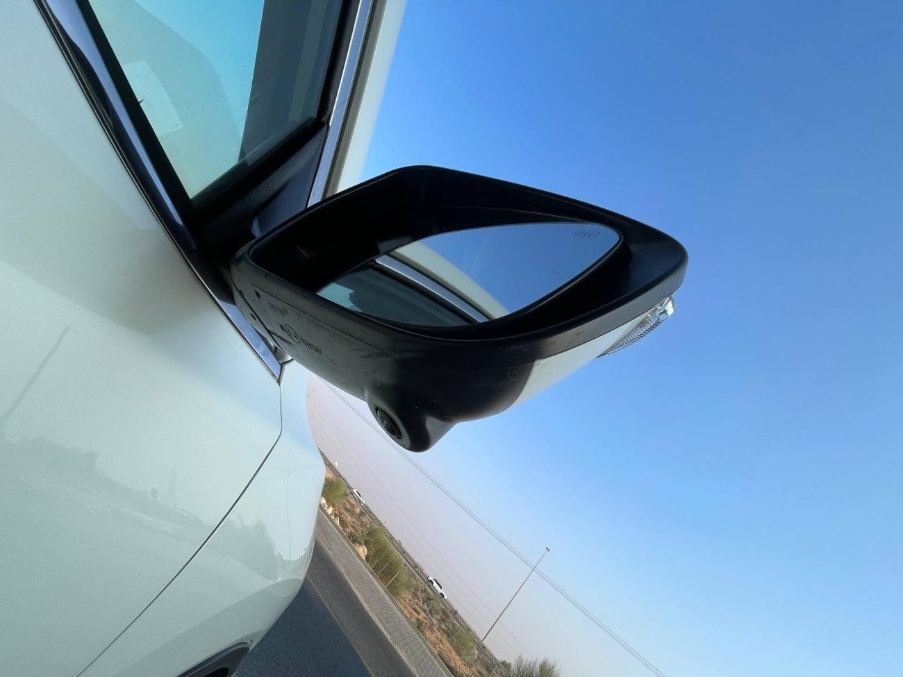 نيسان روج SL / AWD / 2.5 V4 / فتحة سقف بانورامية / كاميرا 360 درجة / رادار / نظام صوت BOSE