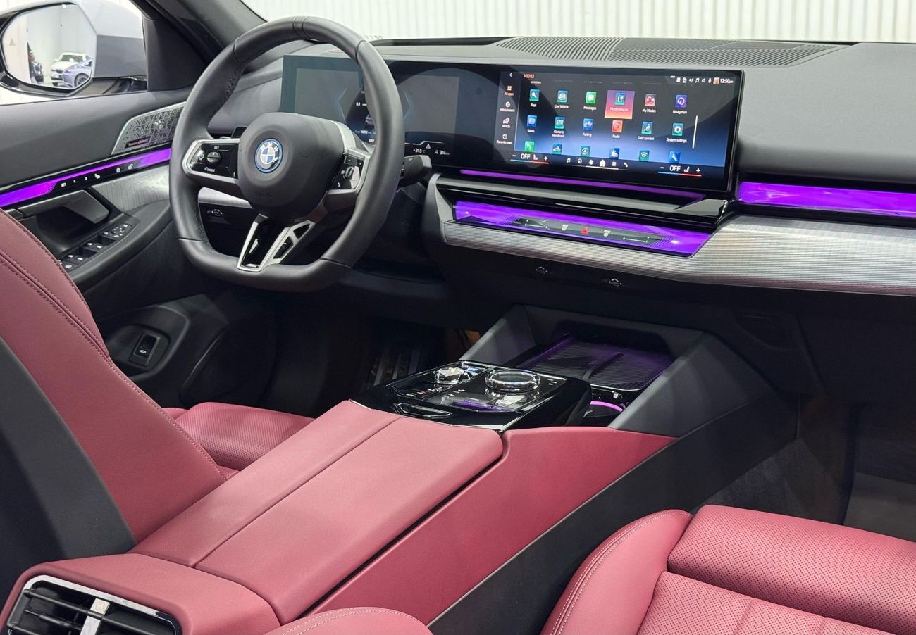 BMW i5 eDrive40 M-Sport 2024 BMW i5 eDrive40 M-Sport, 2030 BMW Warranty + Service Pack, 2032 BMW Battery Wa