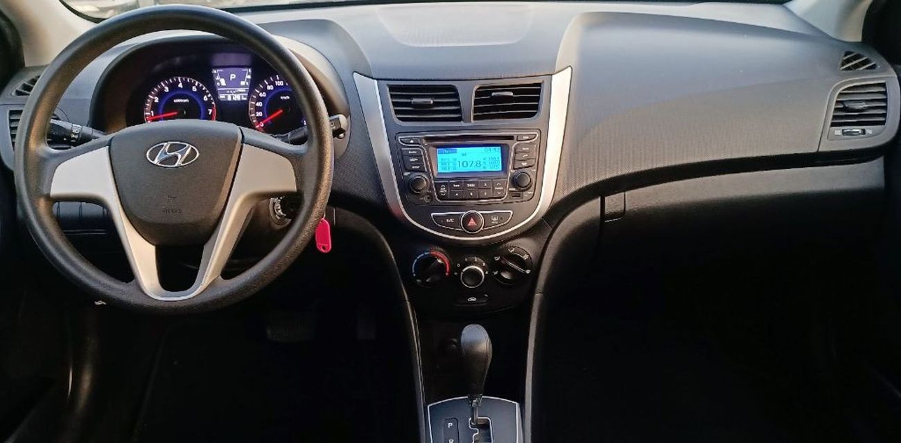 Used HYUNDAI ACCENT / ACCIDENTS FREE 2015 for sale in Dubai 303271