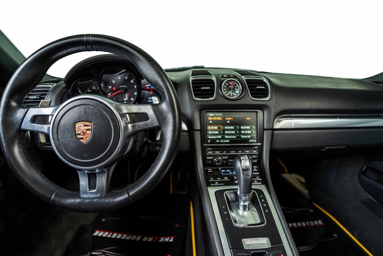 بورش بوكستر 718 Sport Chrono Package-Black Styling Package-Yellow Brake Callipers