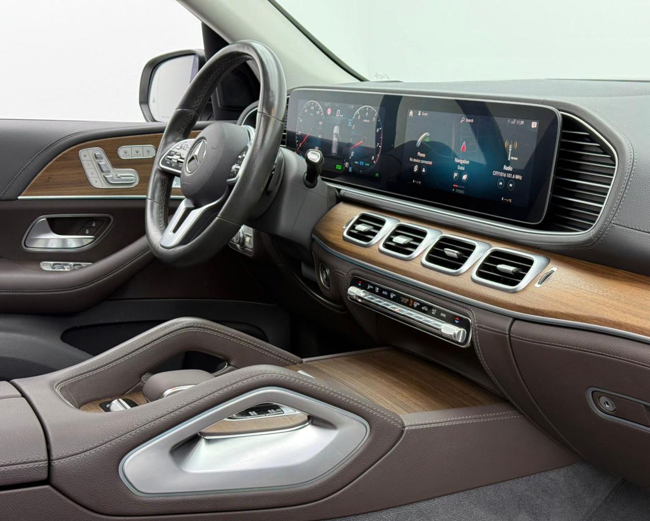 مرسيدس بنز GLE 450 2020 Mercedes Benz GLE450 4MATIC, Warranty, Full Mercedes Service History, Fully Loaded, GCC