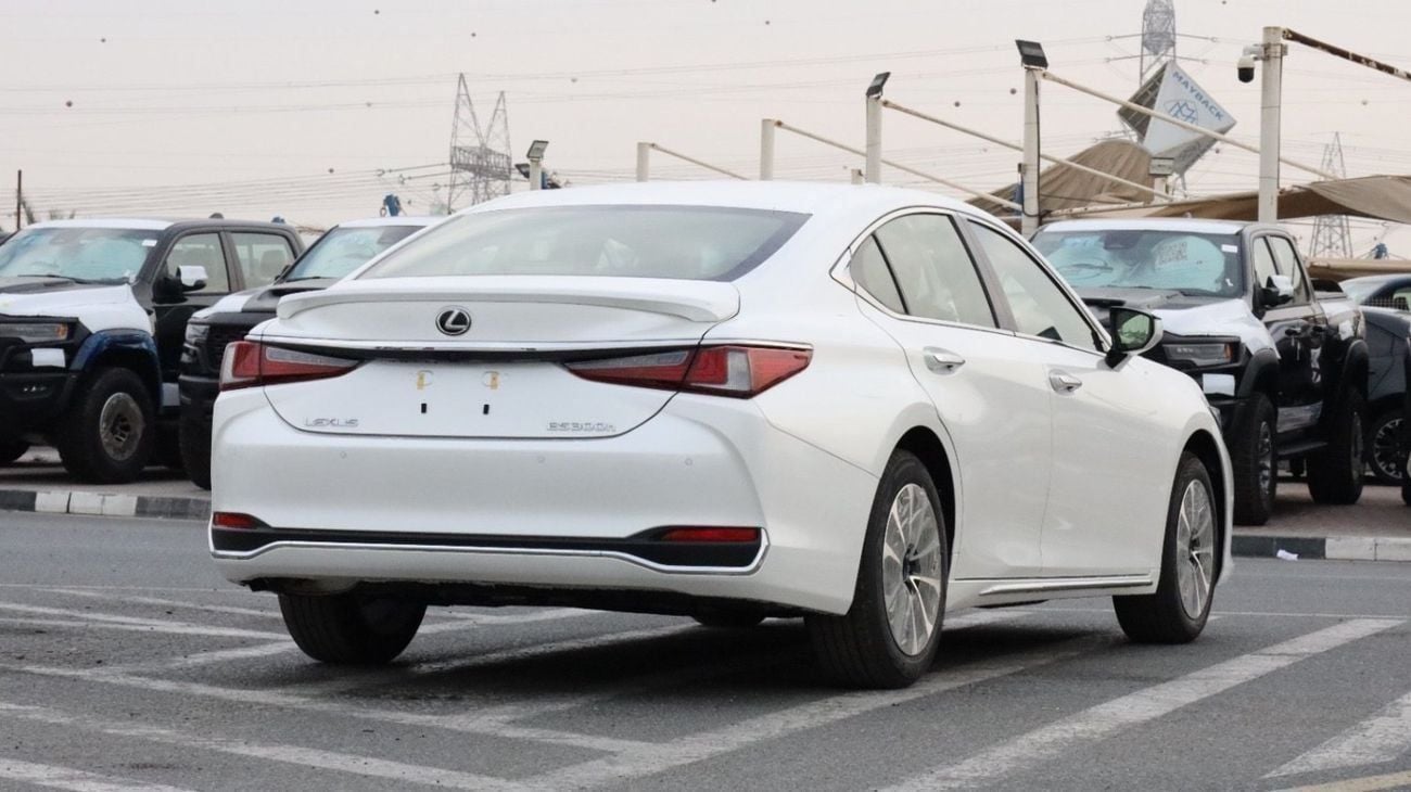 لكزس ES300h PLATINUM