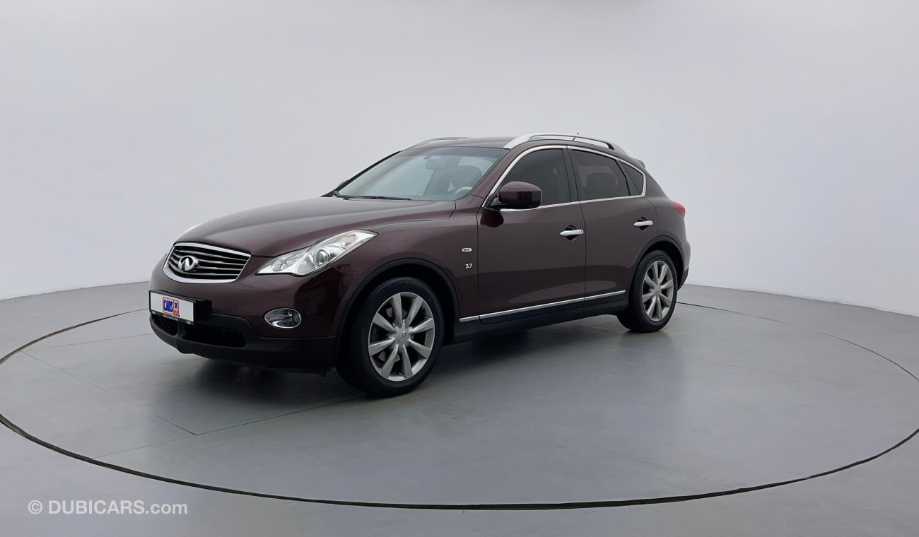 إنفينيتي QX50 Luxe 3700