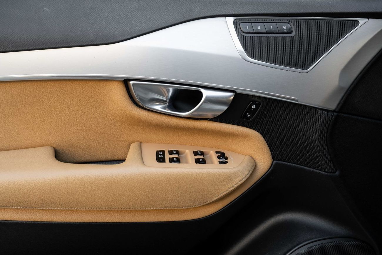 Volvo XC90 T5 | 1,860 P.M  | 0% Downpayment | Full Volvo Service History | Like New!