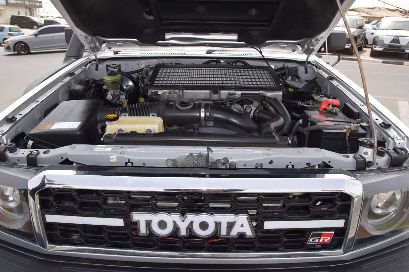 Toyota Land Cruiser Pick Up PICKUP DLX 4.5L PICKUP 4.5L