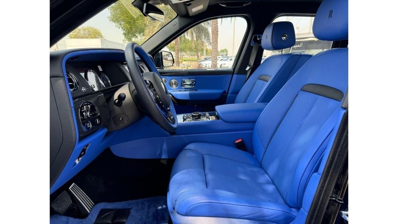 Rolls-Royce Cullinan BLACK BADGE GCC SPEC  UNDER WARRANTY AND SERVICE CONTRACT