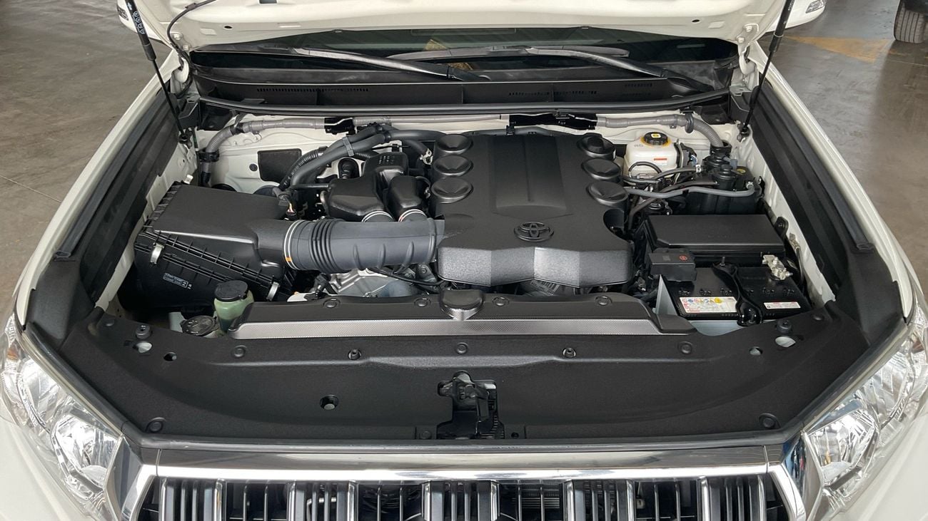 Toyota Prado 4.0 4WD AUTO RA GXR | Guaranteed Warranty | 0 Down Payment