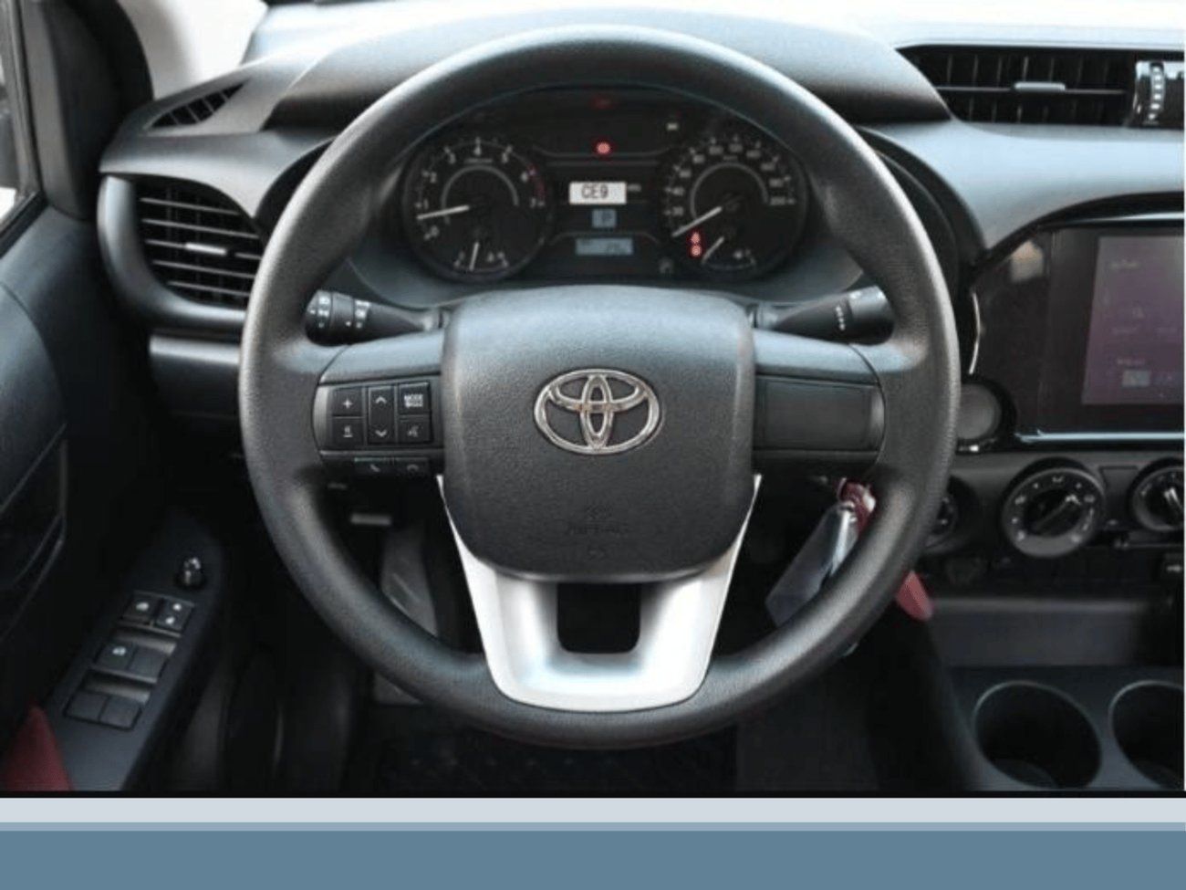 Toyota Hilux ECT0038 - Toyota Hilux DCab Pick Up DLXG - 2.7L Petrol Auto 4wd White/Red