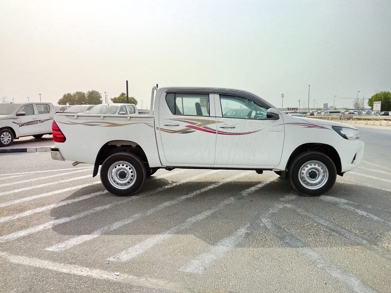 Toyota Hilux DLX Toyota Hilux 2.4 MT basic 4x4 2026 GCC