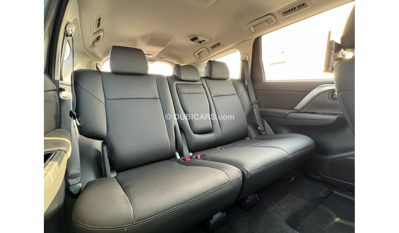 Mitsubishi Montero Montero Sport 2022 3.0L D49 | GCC specs 4x4 (Sunroof) | Body Kit | Exterior White