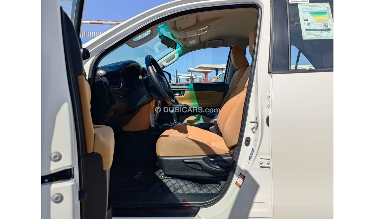 تويوتا فورتونر 2.7L Petrol, Alloy Rims, Rear A/C, Rear Parking Sensors, Only For Export ( LOT # 115782)