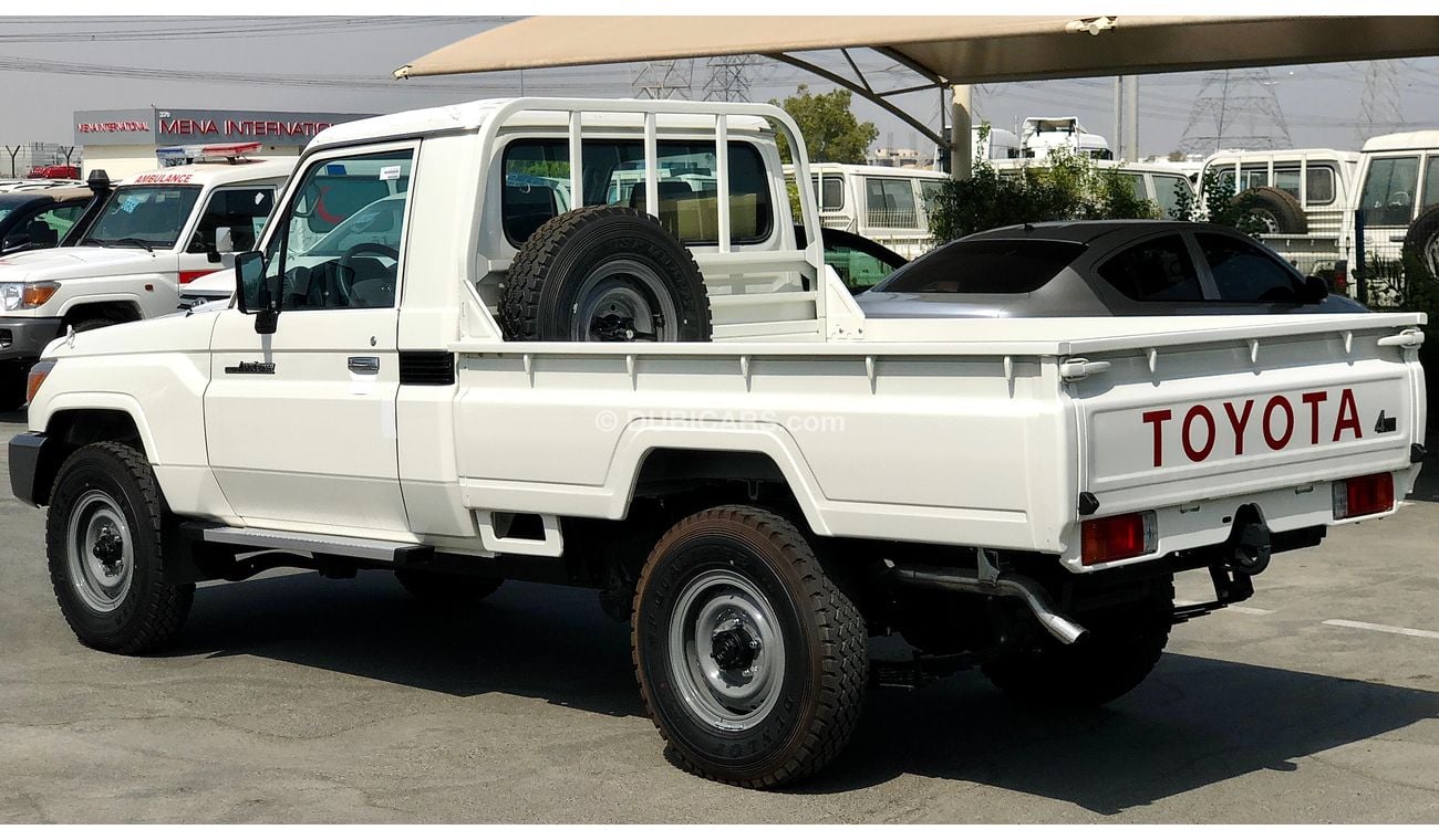 Toyota Land Cruiser Pick Up 4.2L DIESEL 6-CYLINDER  SINGLE CABIN PICKUP 2023