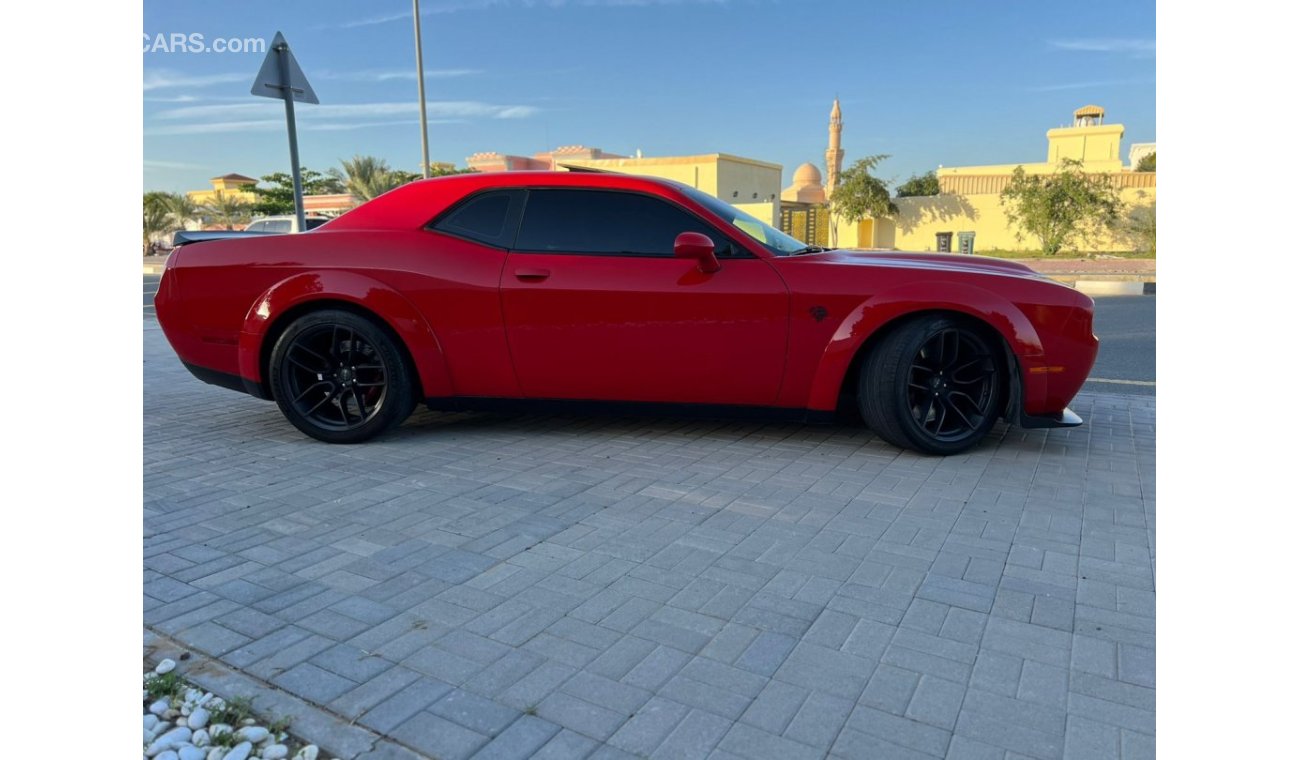 دودج تشالينجر Hellcat Red Eye