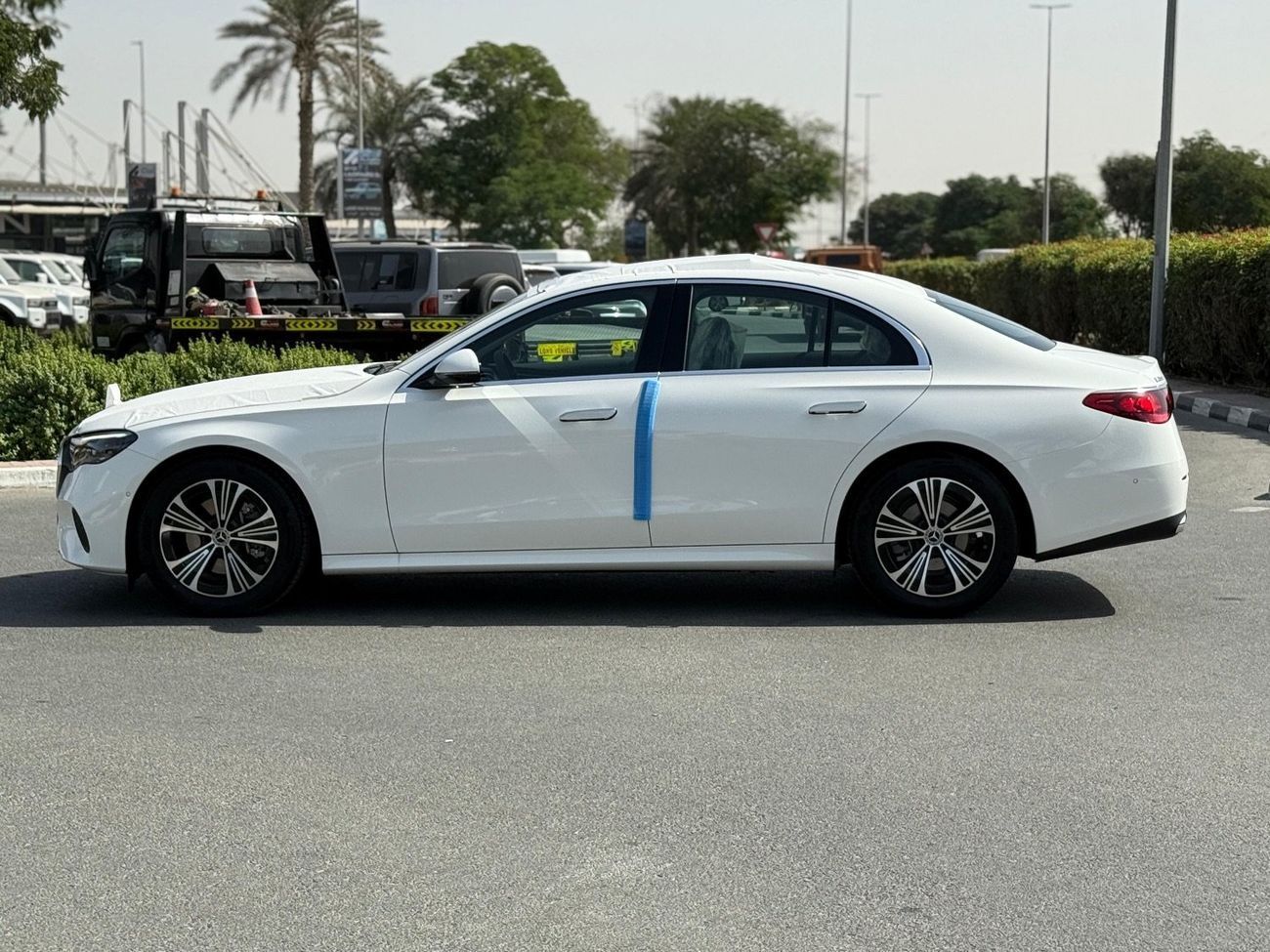 مرسيدس بنز E200