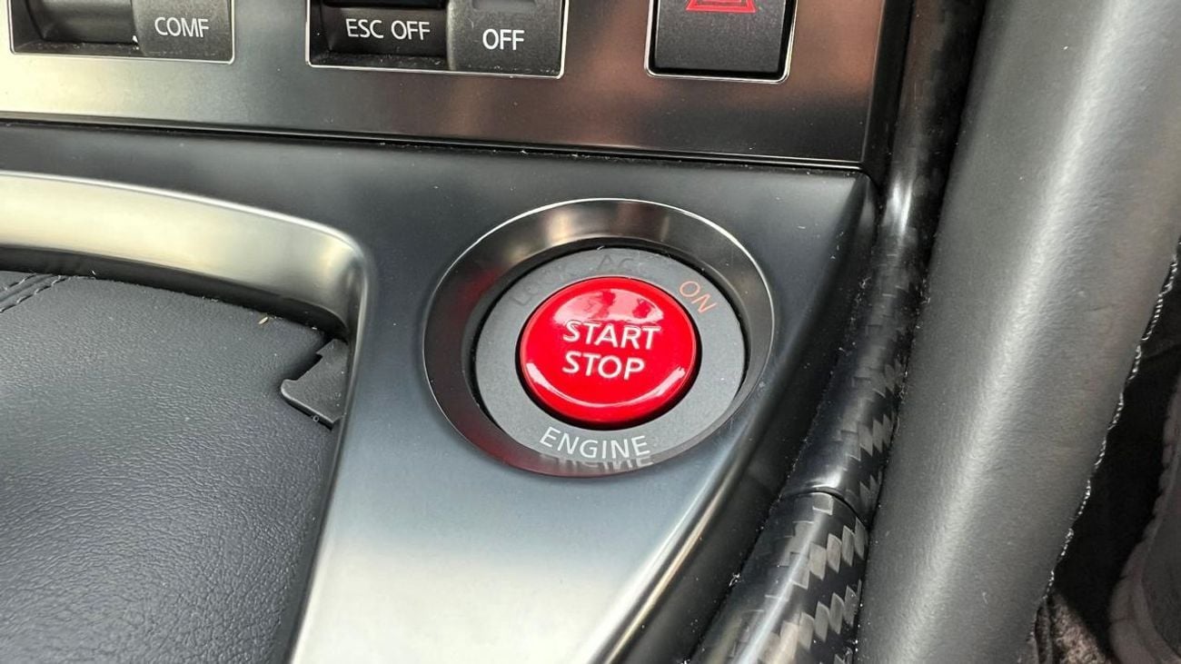 Nissan GTR Premium Edition 3.8L