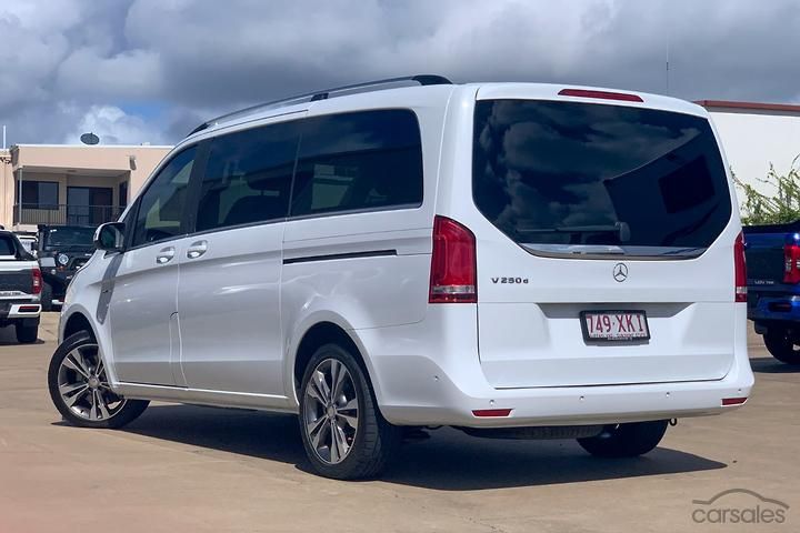 Mercedes-Benz V 250 exterior - Rear Right Angled