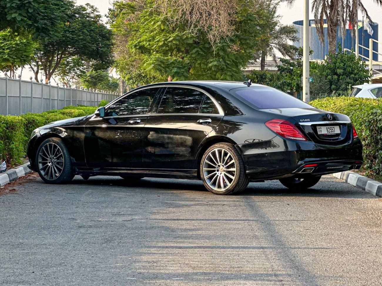 Mercedes Benz S400 Mercedes-Benz S400 AMG | Gcc Specs