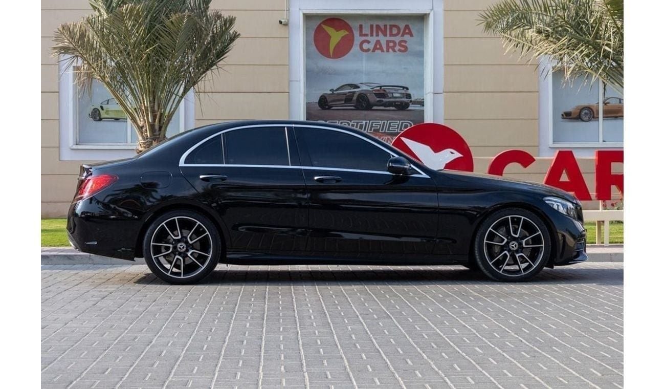 مرسيدس بنز C 200 Mercedes-Benz C200 AMG Premium + 2020 GCC under Agency Warranty and Service Contract  w
