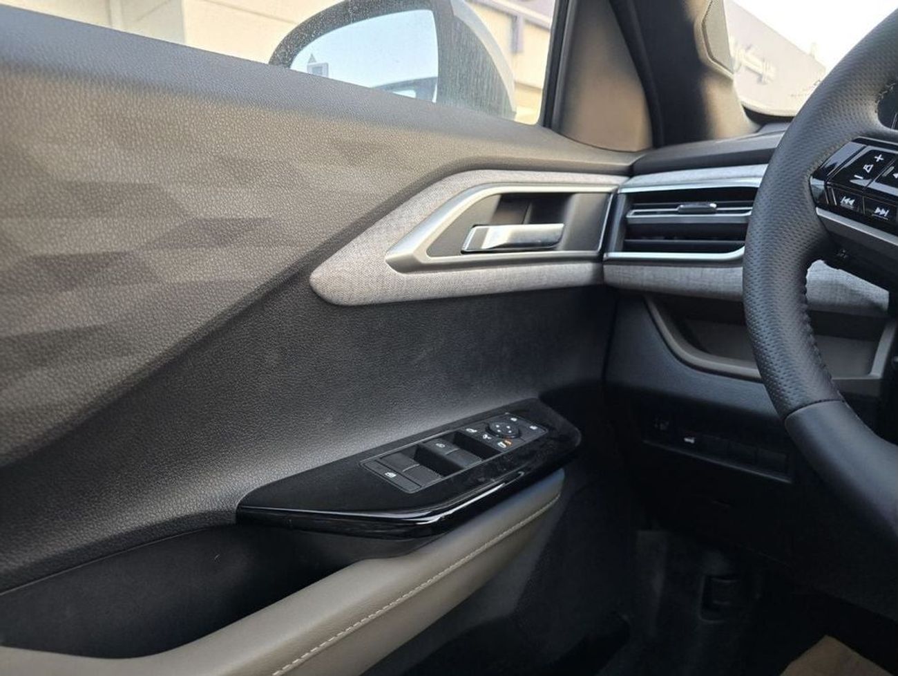 Mitsubishi Xforce 1.5L PETROL A/T FULL OPTION(EXPORT ONLY)