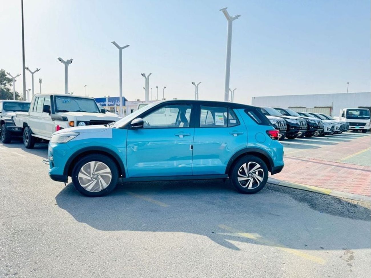 Toyota Raize TOYOTA RAIZE 1.0L PETROL 4WD COLOR TURQOUISE-MODEL 2023
