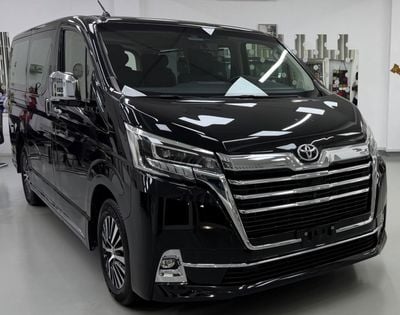 Toyota Granvia PREMIUM