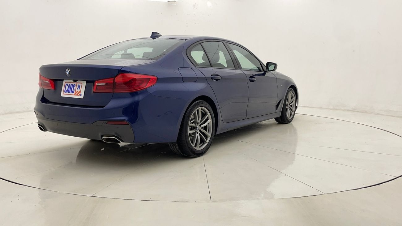 بي أم دبليو 520i M SPORT 2 | بدون دفعة مقدمة | اختبار القيادة في المنزل