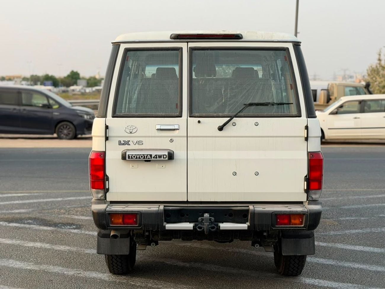 تويوتا لاند كروزر 70 HT VXR 5 DOORS 4.0L