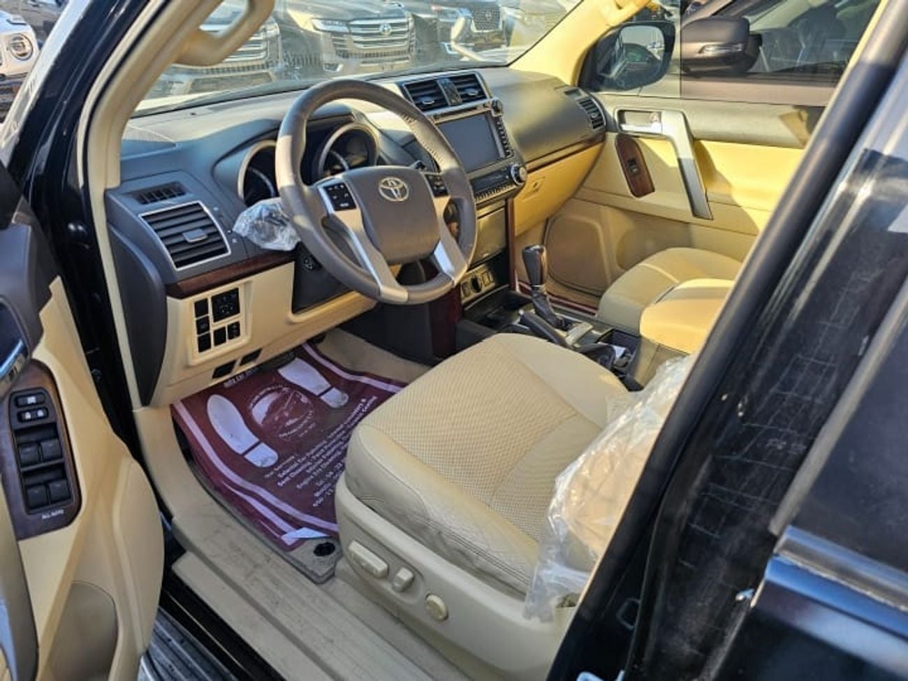 Toyota Prado VXR 4.0L 4WD LHD-GCC SPECS-Automatic-petrol-6 Cylinders-7 Seats-5 Doors