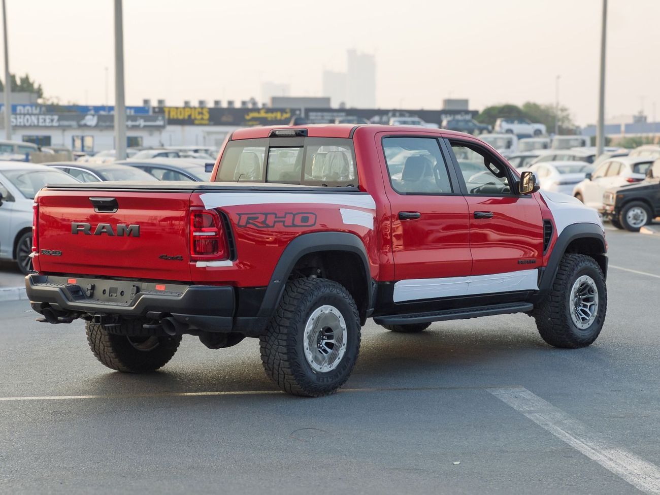 RAM 1500 EXPORT PRICE - RAM RHO 3.0L TT HO - Red (FULL OPTION)