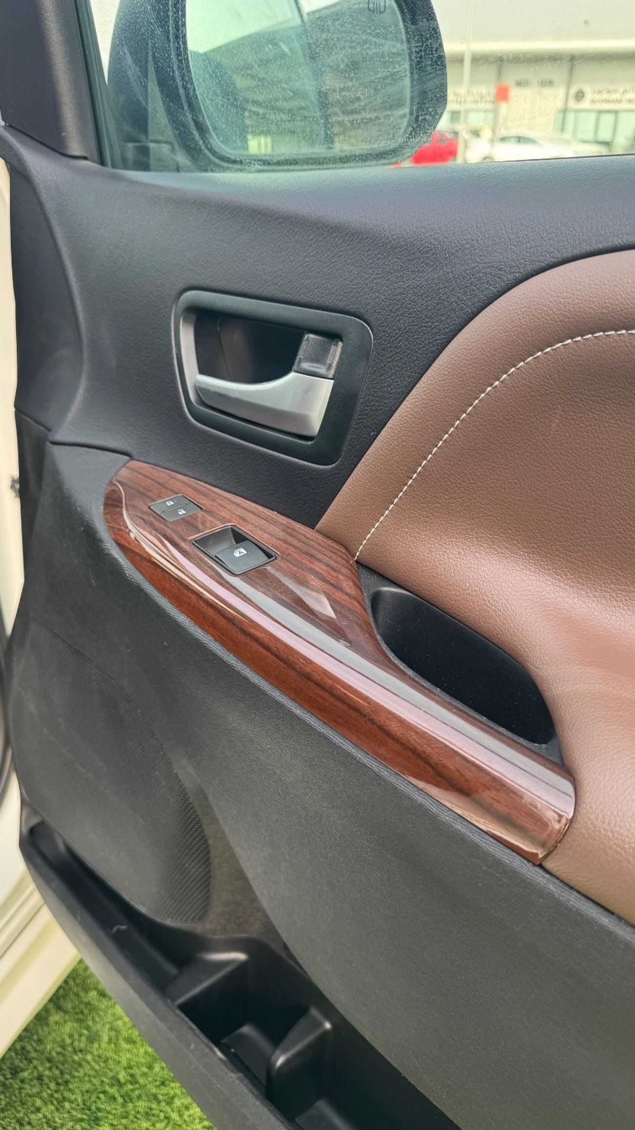 تويوتا سيينا Limited AWD
