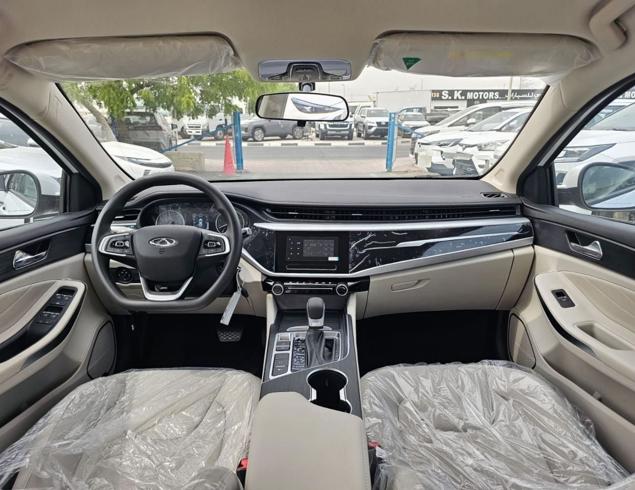 Chery Arrizo 5 STANDARD || 1.5L PETROL V4 | FABRIC SEATS | KEY START | RAER PARKING SENSOR (CODE # TARZ)