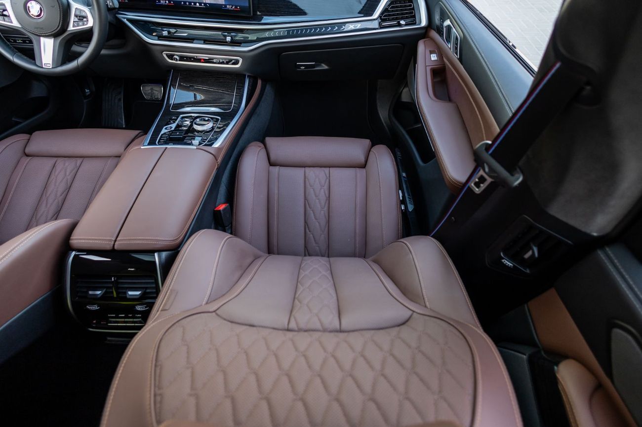 بي أم دبليو X7 40i M Sport Pure 3.0L (335 HP)