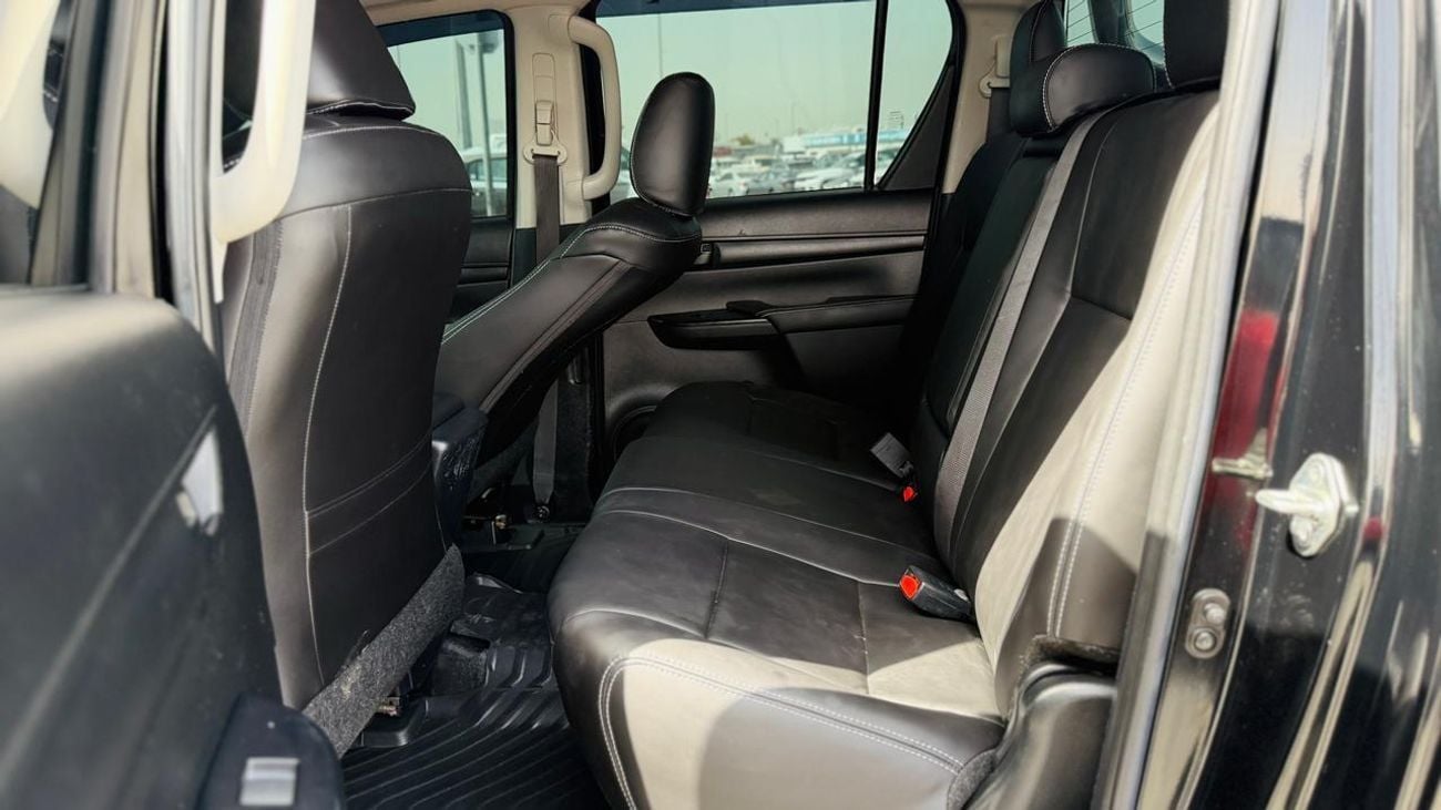 تويوتا هيلوكس 2020 | 2.8 DIESEL ENGINE | AT | RHD | HEAVY SPORTS BAR |  ROOF MOUNTED LED LIGHTS | BOOT COVER |  PR