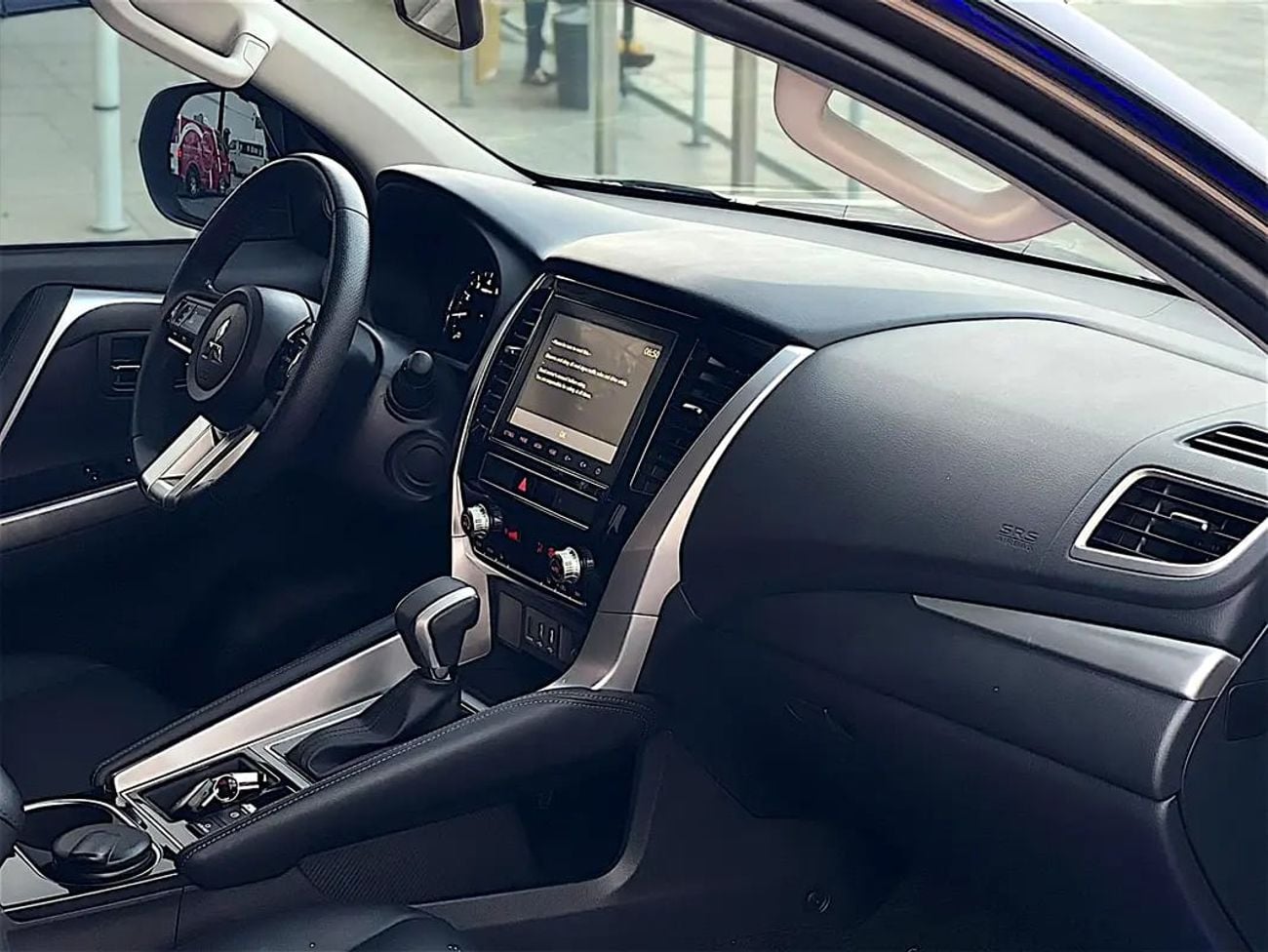 ميتسوبيشي مونتيرو سبورت 1,504 P.M | GLX 2WD Medium Line | Brand | GCC Specs