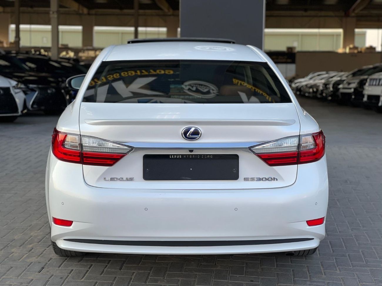 Lexus ES300h PLATINUM / HYBRID / JAPAN / IN PERFECT CONDITION