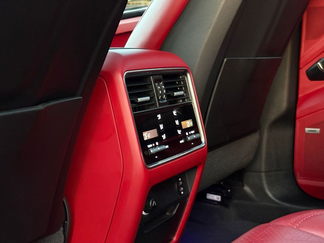 Porsche Cayenne GTS 4.0L (460 HP) AED 4,640 P.M | 0% DOWN PAYMENT | PORSCHE CAYENNE GTS | 4.0L V8 | 2021 | GCC SPECS