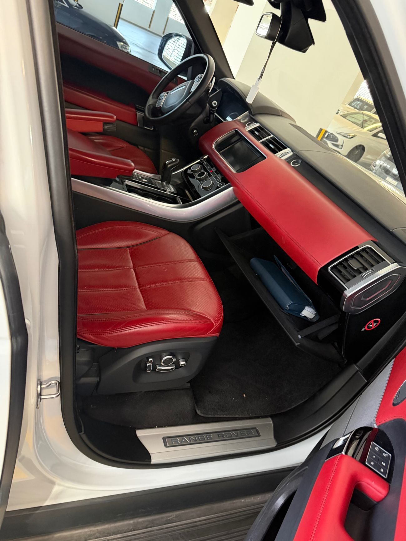 Land Rover Range Rover Sport HSE Dynamic 5.0L (520 HP)