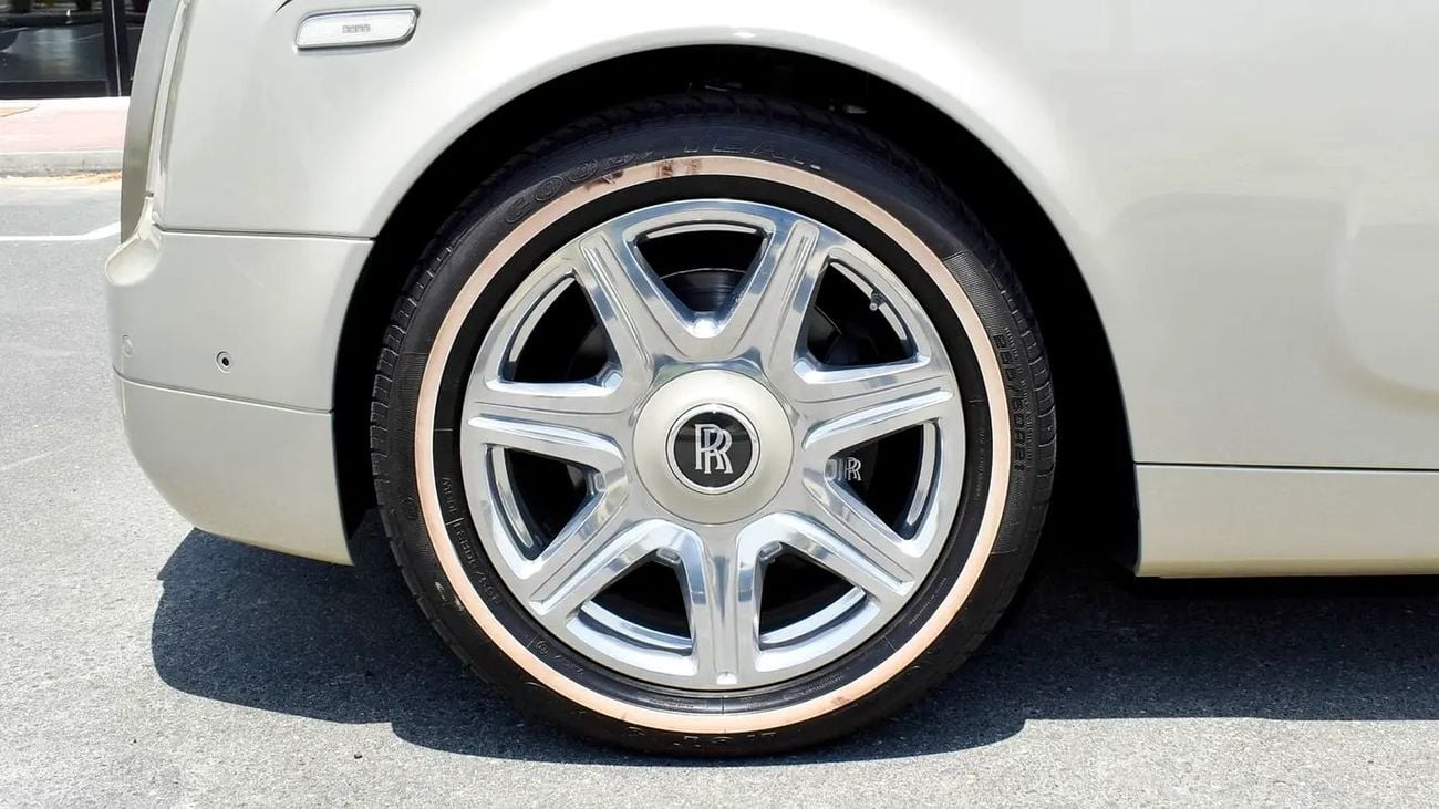 رولز رويس فانتوم Coupe - GCC - Brand - Fully Loaded - Hard to find!