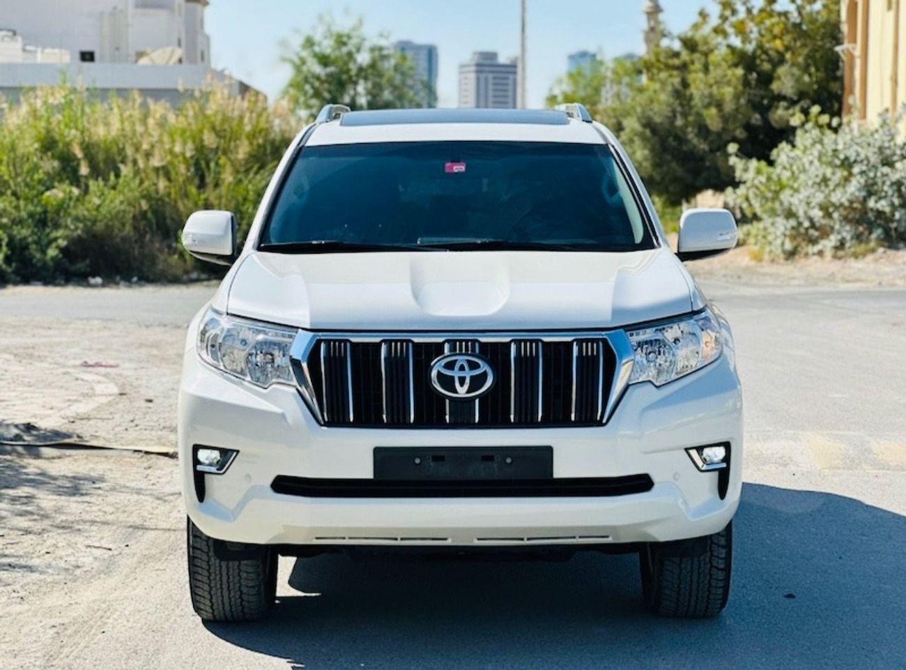 تويوتا برادو Toyota Prado 2019 VXR 2.7L 4WD v4 full option Top the Range