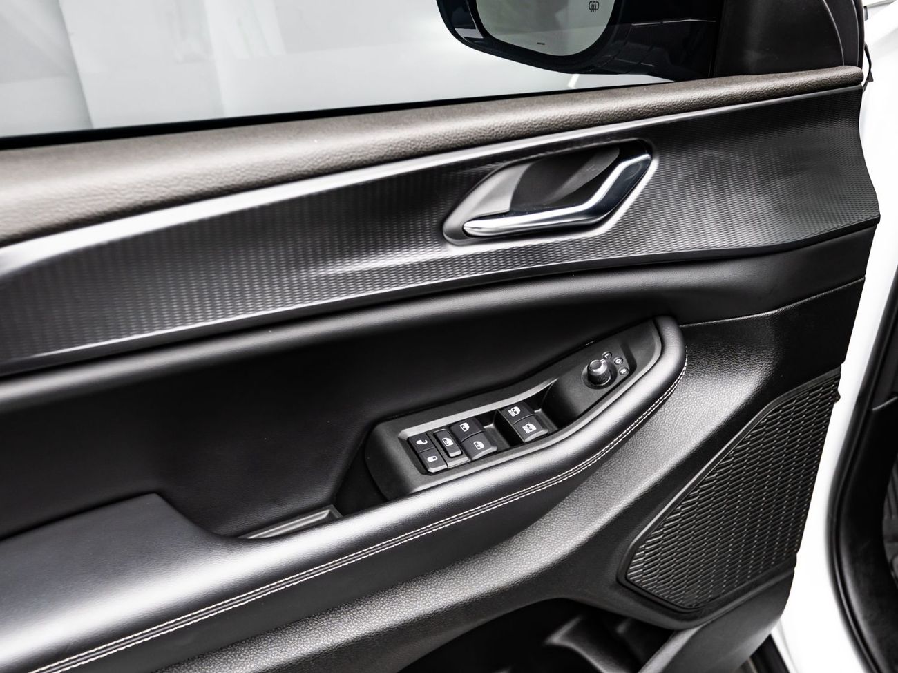 جيب جراند شيروكي Altitude 3.6L