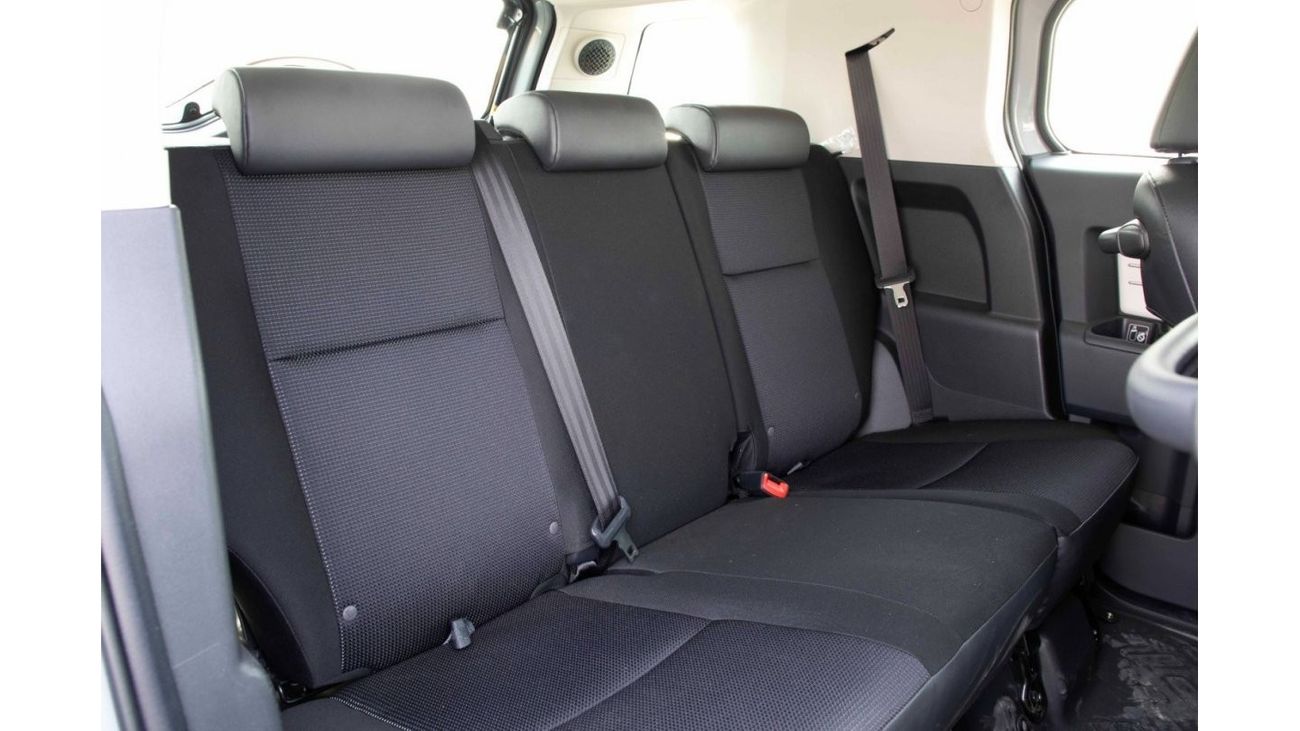 Toyota FJ Cruiser 2023 Toyota FJ Cruiser 4.0 Xtreme V 2 Air Bag - Grey inside Grey | Export Only