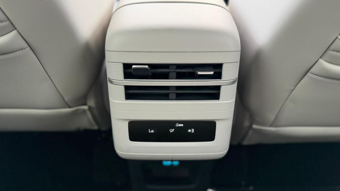 BYD Leopard Titanium 7 BYD Leopard Titanium 7 ULTRA