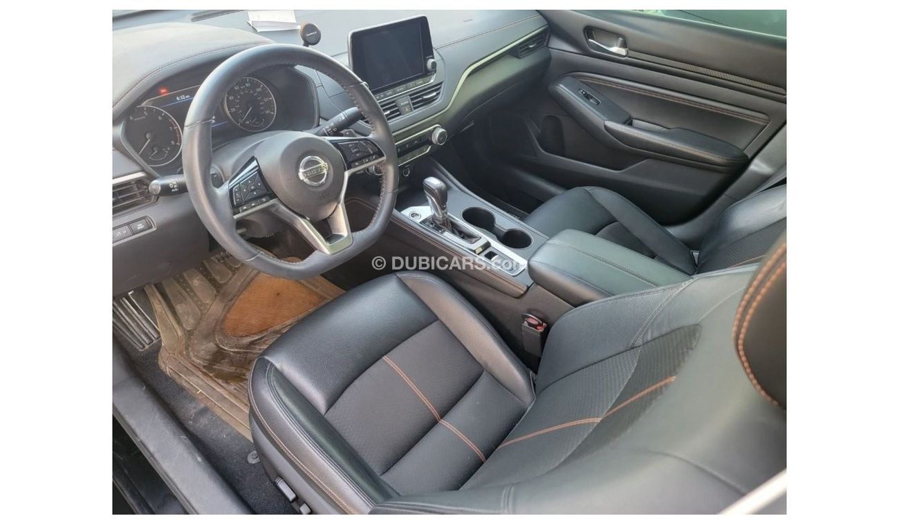 نيسان ألتيما