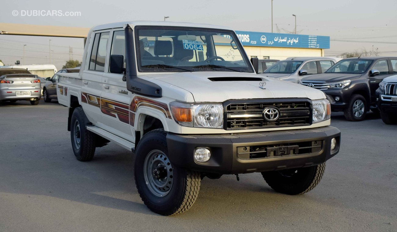 تويوتا لاند كروزر بيك آب Diesel M/T Double Cabin Pickup