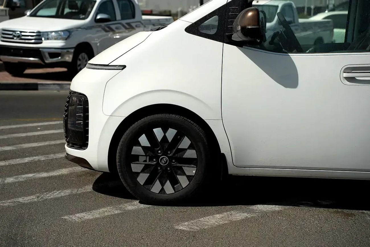 هيونداي ستاريا Luxury 7 seaters Hyundai Staria 2026 مواصفات خليجية