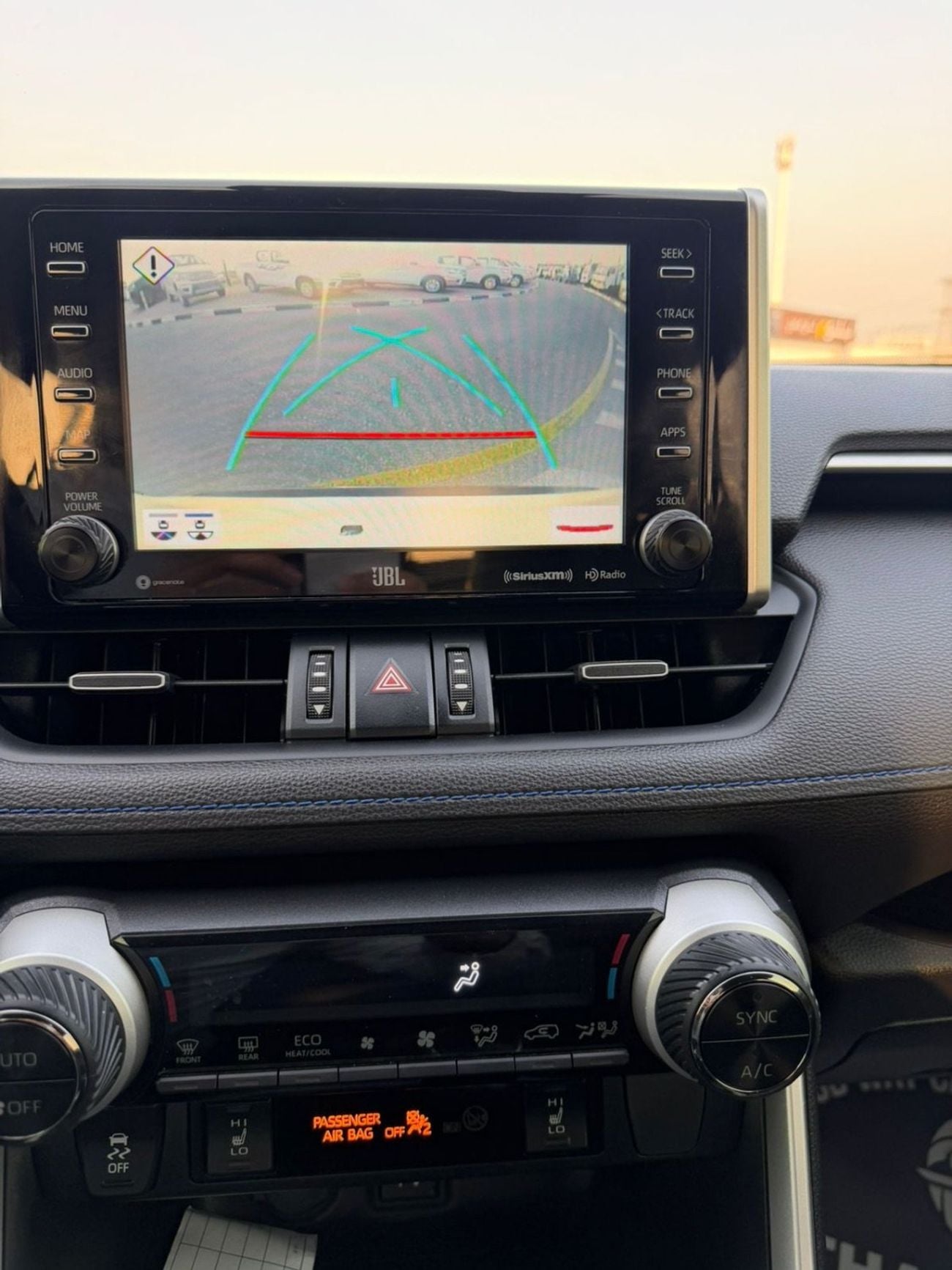 تويوتا راف ٤ 2019 TOYOTA RAV4 XSE Hybrid 4x4 2.5L