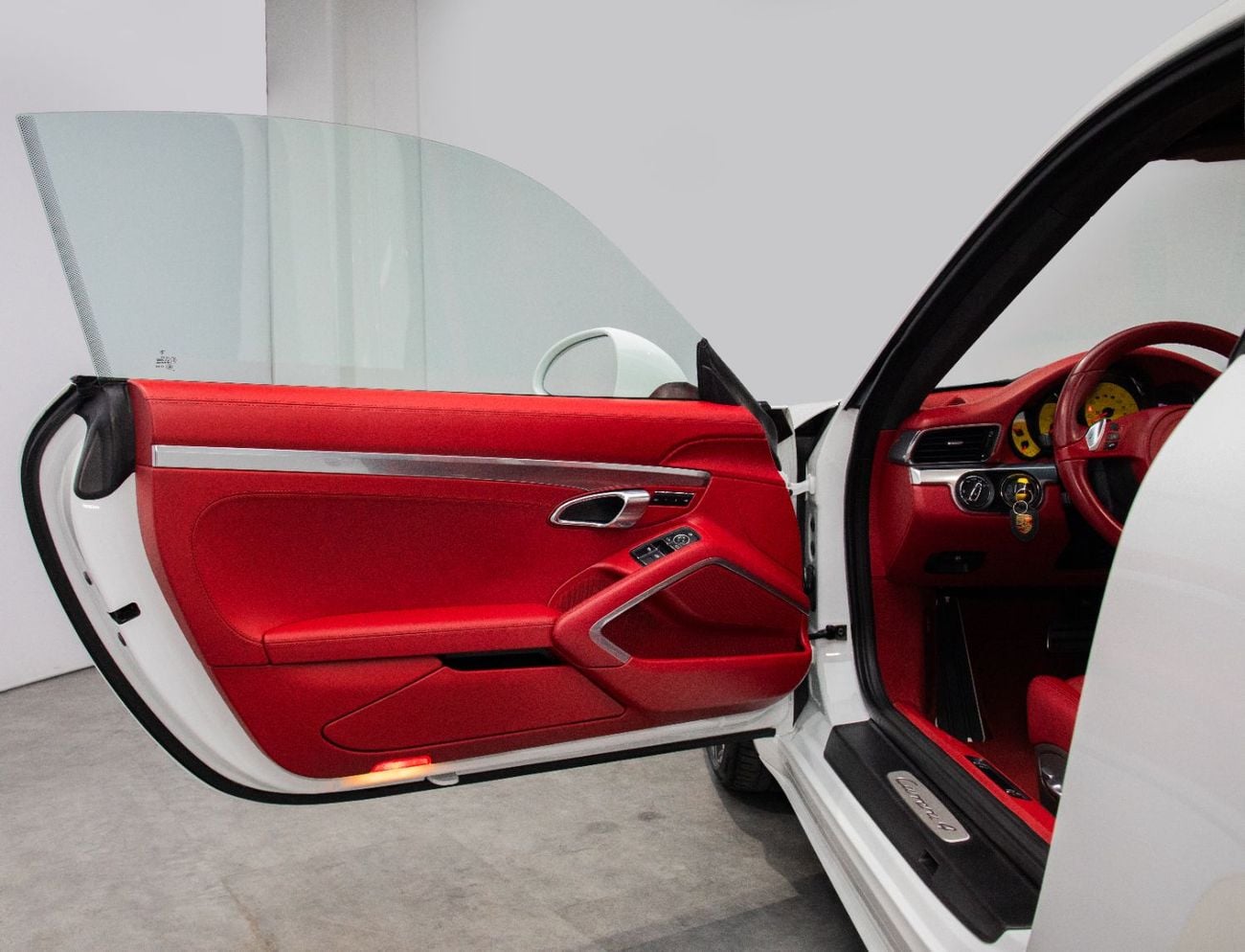 Porsche 911 CARRERA 4