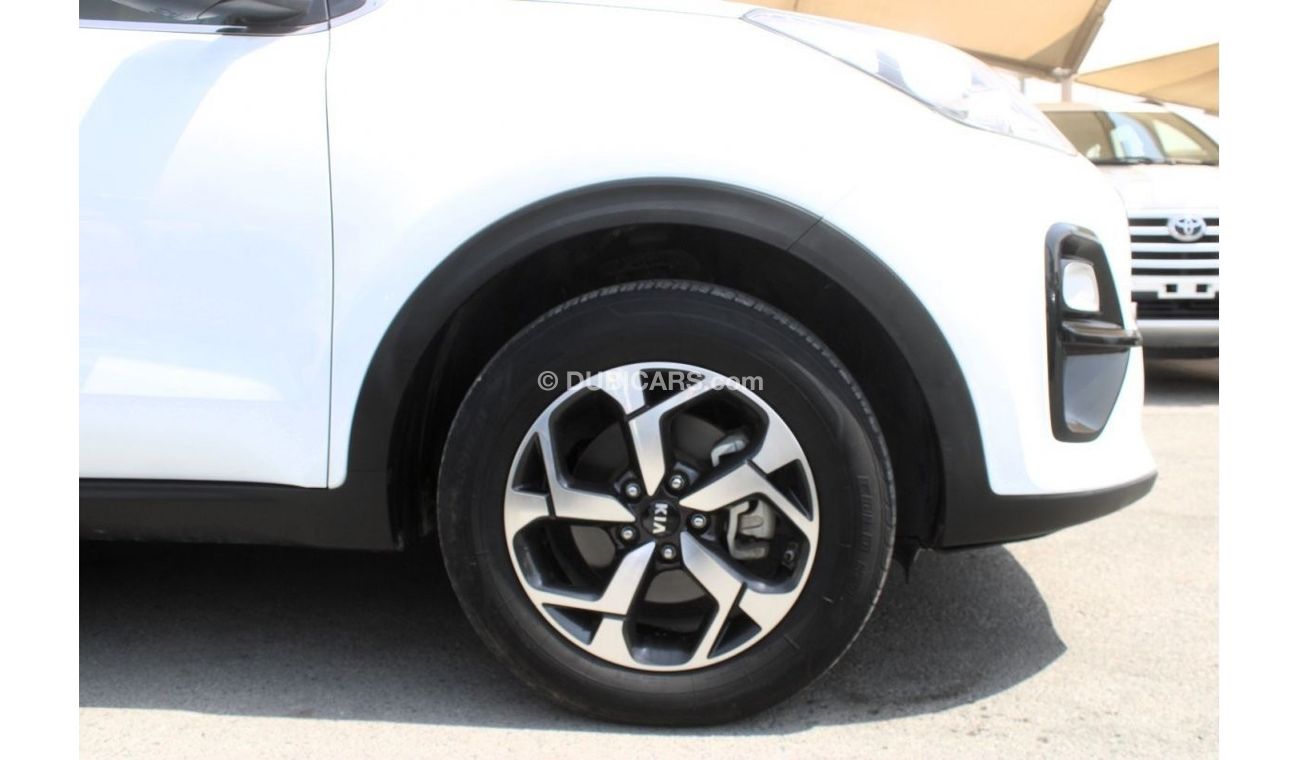 Kia Sportage EX ACCIDENTS FREE - GCC - ORIGINAL PAINT - PERFECT CONDITION INSIDE OUT - ENGINE 1600 CC