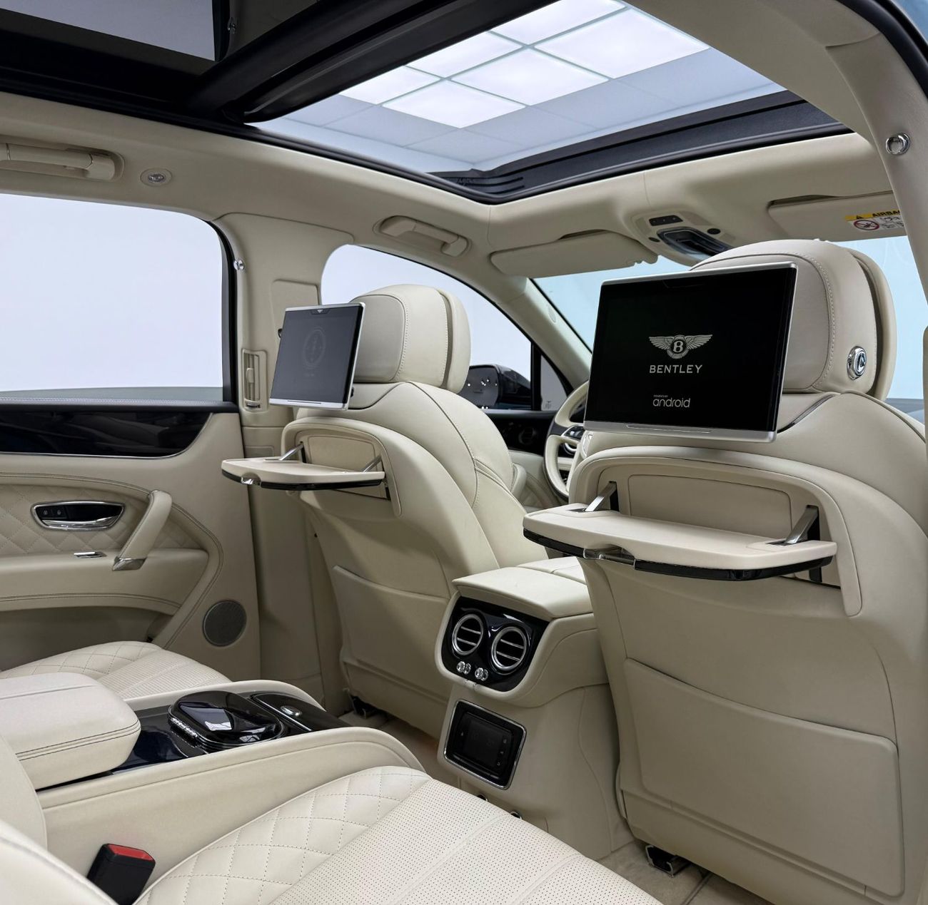 Bentley Bentayga 2019 Bentley Bentayga ,Excellent Condition ,European Spec