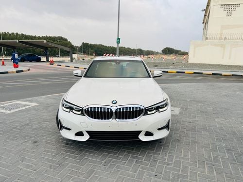 بي أم دبليو 330i Std 2.0L